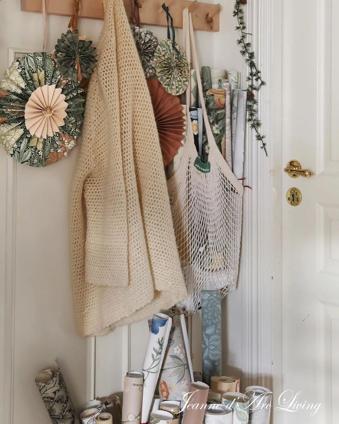 NEW! Jeanne d'Arc Living Magazine -A Sprinkle of Christmas Magic 2025 FREE SHIPPING* - Rustic Farmhouse Charm