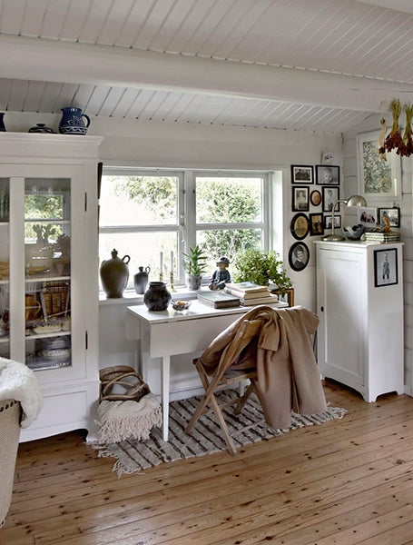Jeanne d'Arc Living Magazine - 6th Issue Aug 2023 - Rustic Farmhouse Charm