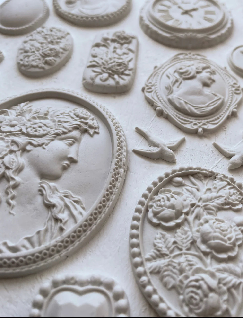 CAMEOS Mould by IOD (6"x10", 15.24cm x 25.4cm) - Rustic Farmhouse Charm