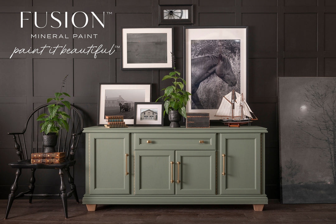 NEW! CARRIAGE HOUSE Fusion™ Mineral Paint - Rustic Farmhouse Charm