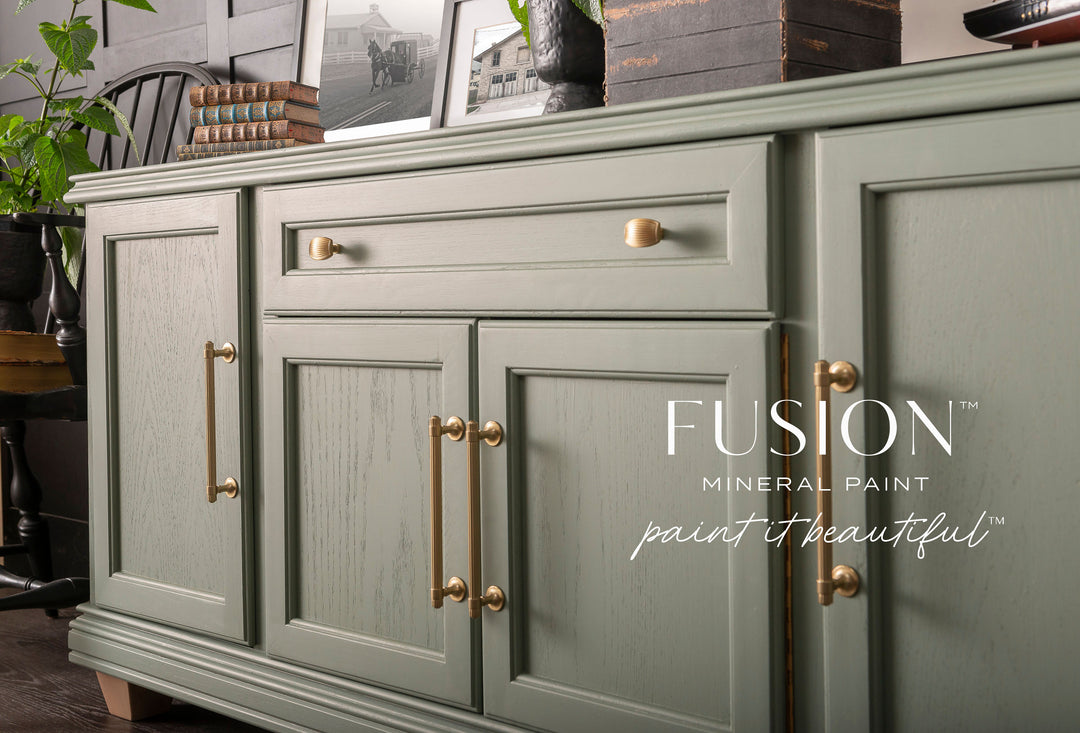NEW! CARRIAGE HOUSE Fusion™ Mineral Paint - Rustic Farmhouse Charm