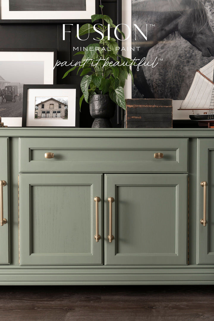 NEW! CARRIAGE HOUSE Fusion™ Mineral Paint - Rustic Farmhouse Charm