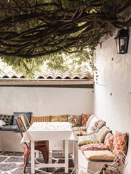 NEW! Jeanne d'Arc Living Magazine - 2nd Issue of 2024 (February) - Rustic Farmhouse Charm
