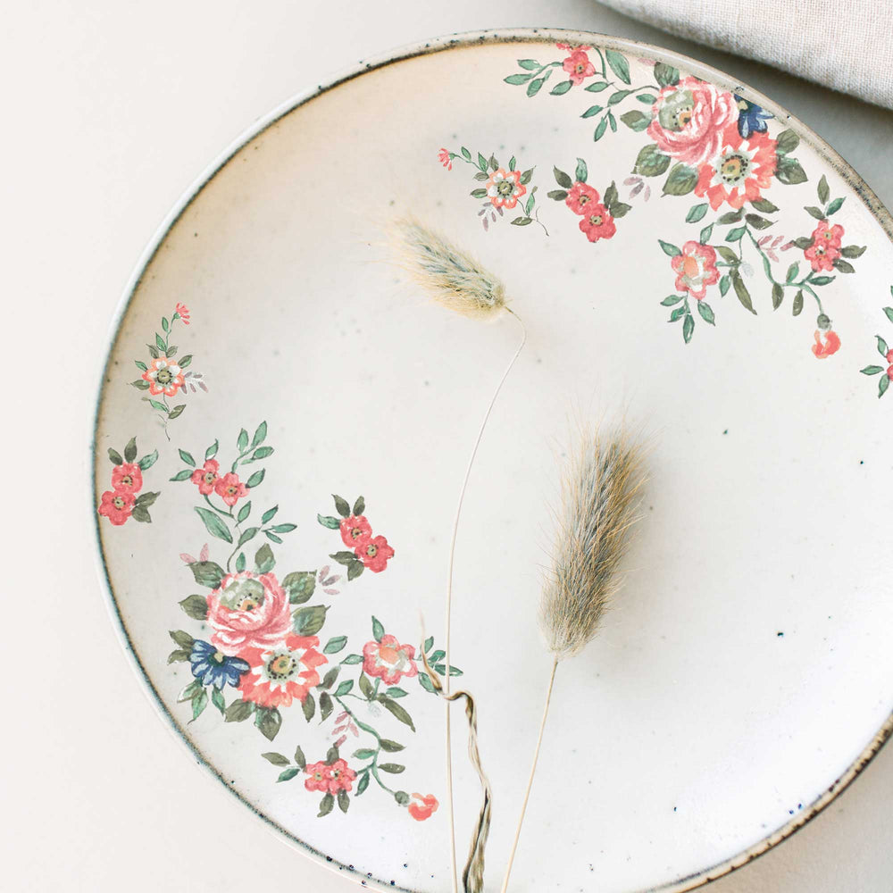 Redesign H20 Transfer - GORGEOUS FLORA (2 sheets, each 21.59cm x 27.94cm) - Rustic Farmhouse Charm