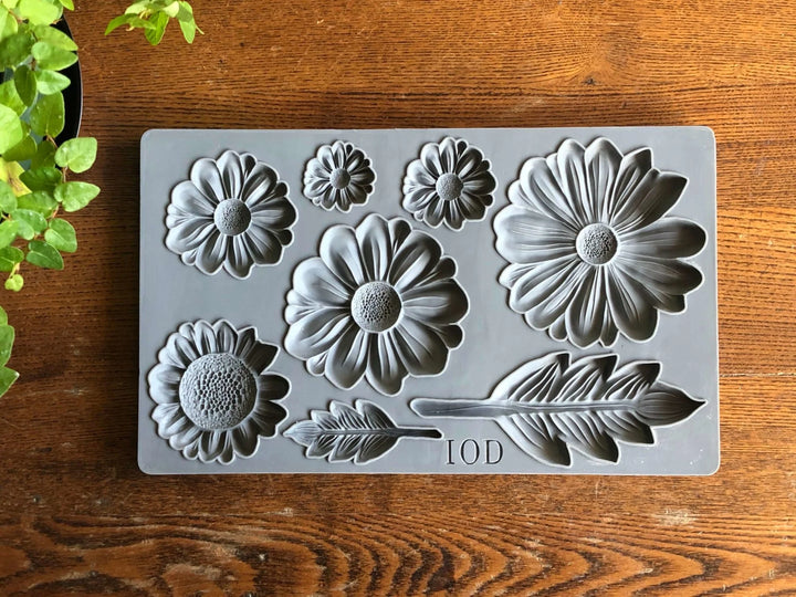 HE LOVES ME Mould by IOD (6"x10", 15.24cm x 25.4cm) - Rustic Farmhouse Charm