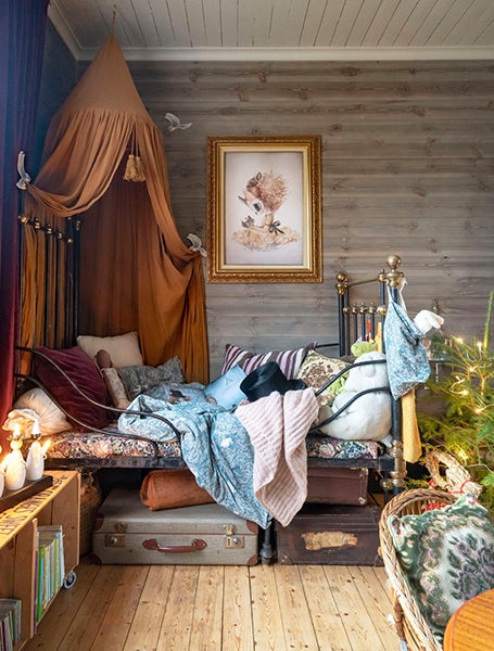 Jeanne d'Arc Living Magazine - Home for Christmas 2023 - Rustic Farmhouse Charm