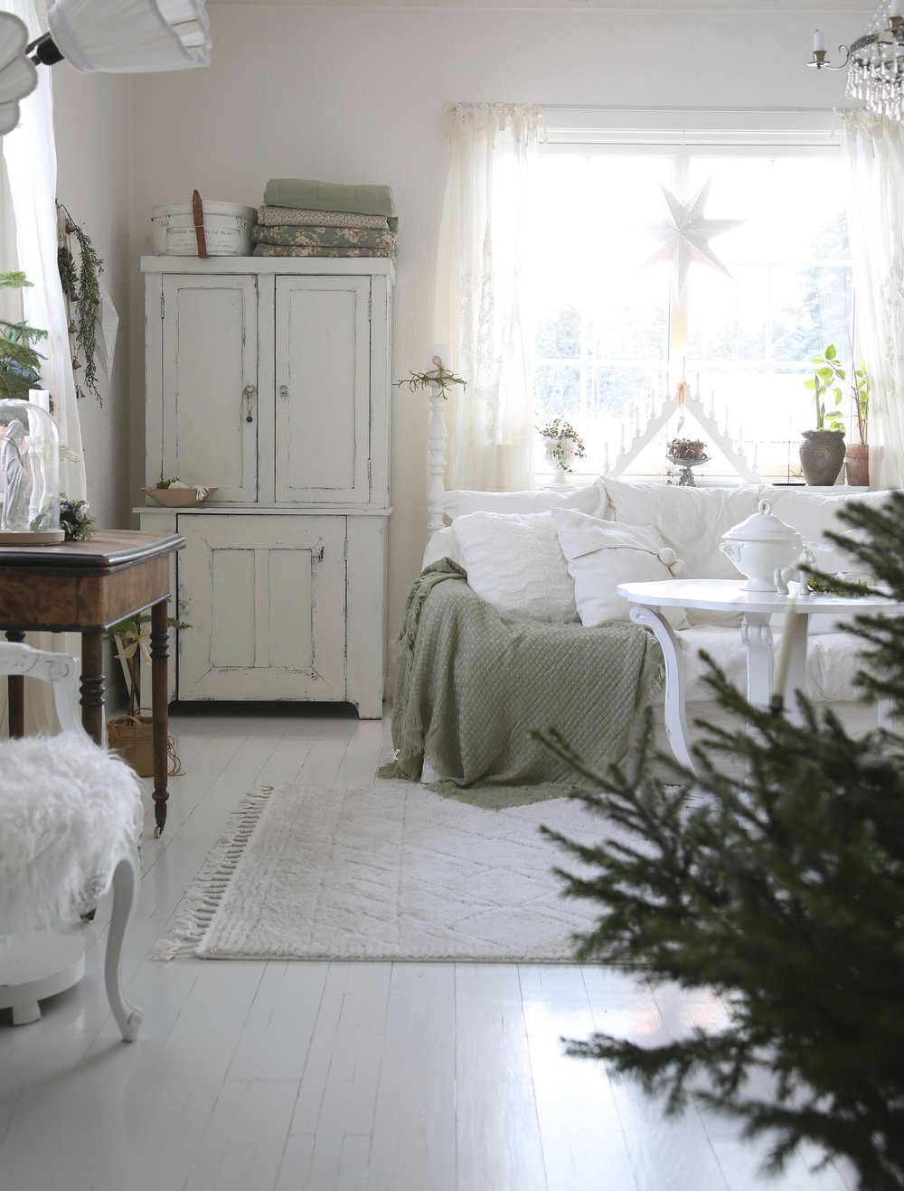 NEW! Jeanne d'Arc Living Magazine - Home for Christmas 2023 - Rustic Farmhouse Charm