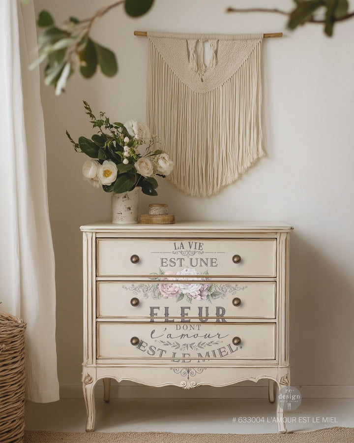 Redesign Transfer - L'amour Est Le Miel 91.4cm x 68.6cm - Rustic Farmhouse Charm