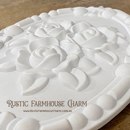 ROSEs CARTOUCHE Polymer Applique (unpainted) 18.1cm x 14.5cm - Rustic Farmhouse Charm