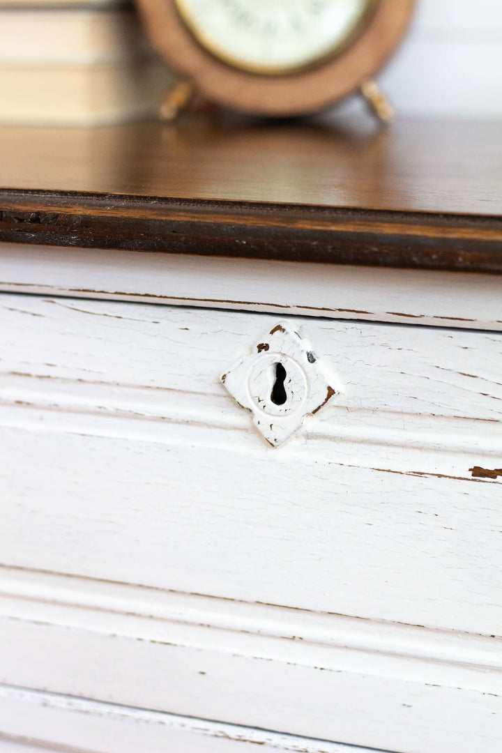 Homestead House Milk Paint - STURBRIDGE WHITE - Rustic Farmhouse Charm