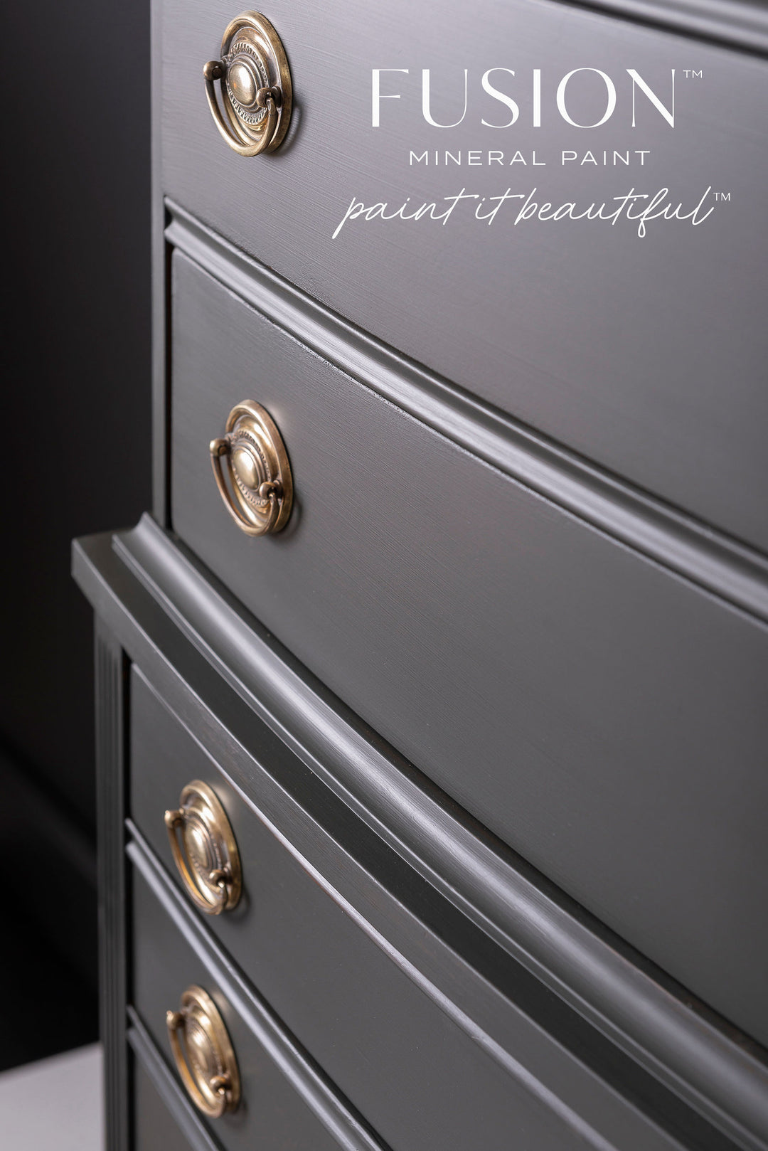 NEW! WELLINGTON Fusion™ Mineral Paint - Rustic Farmhouse Charm