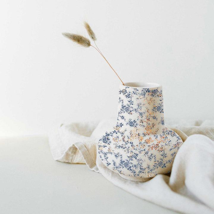 Redesign H20 Transfer - WILD GARDEN (2 sheets, each 21.59cm x 27.94cm) - Rustic Farmhouse Charm