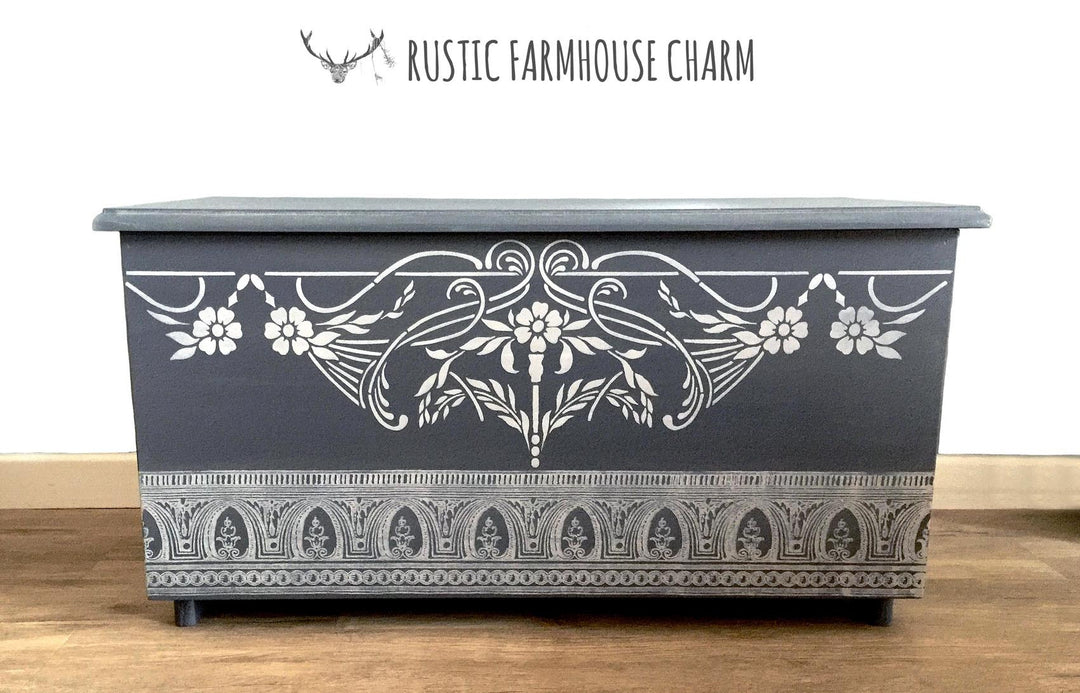 Elegant Cathedral Grey Blanket Box - Rustic Farmhouse Charm