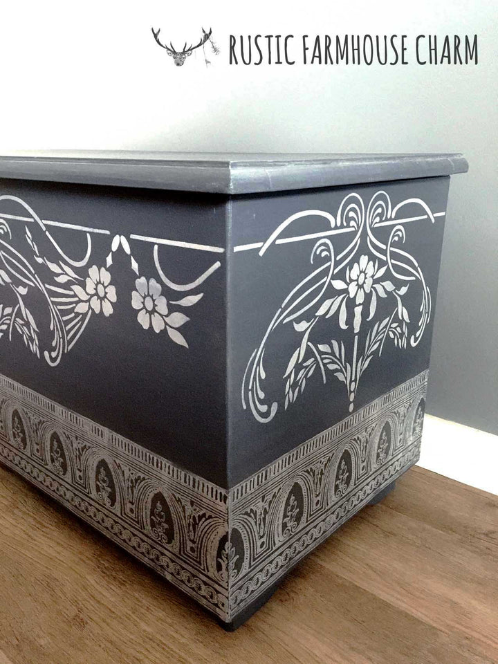Elegant Cathedral Grey Blanket Box - Rustic Farmhouse Charm