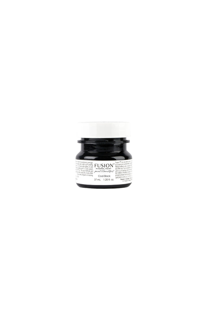 COAL BLACK Fusion™ Mineral Paint - Rustic Farmhouse Charm