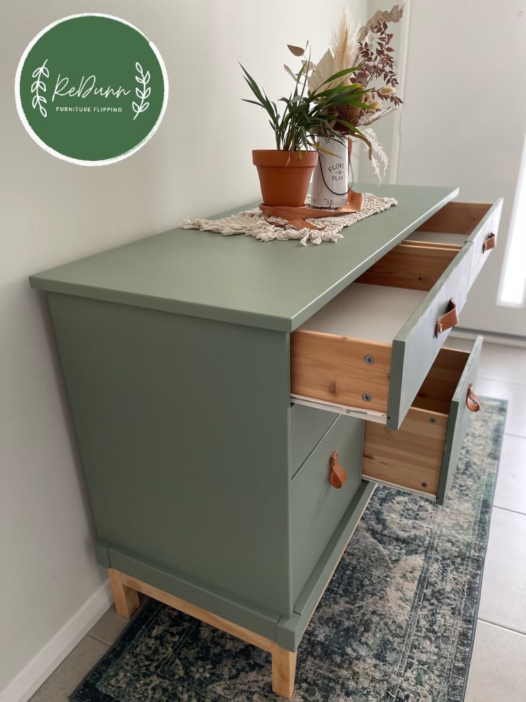 DUSTY SAGE Hewbury™ Paint - Rustic Farmhouse Charm