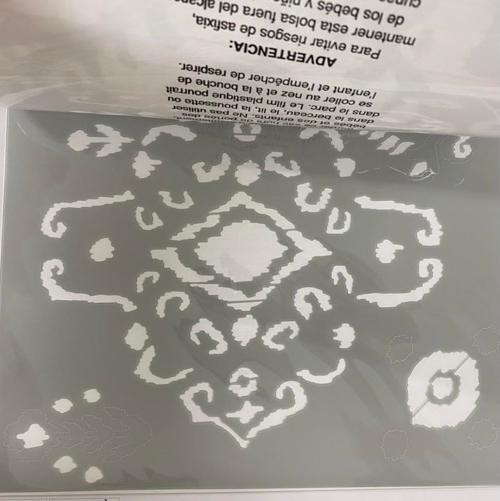 IKAT Martha Stewart Adhesive Laser-Cut Layering Stencil Set (22.86cm x 19.68cm) - Rustic Farmhouse Charm