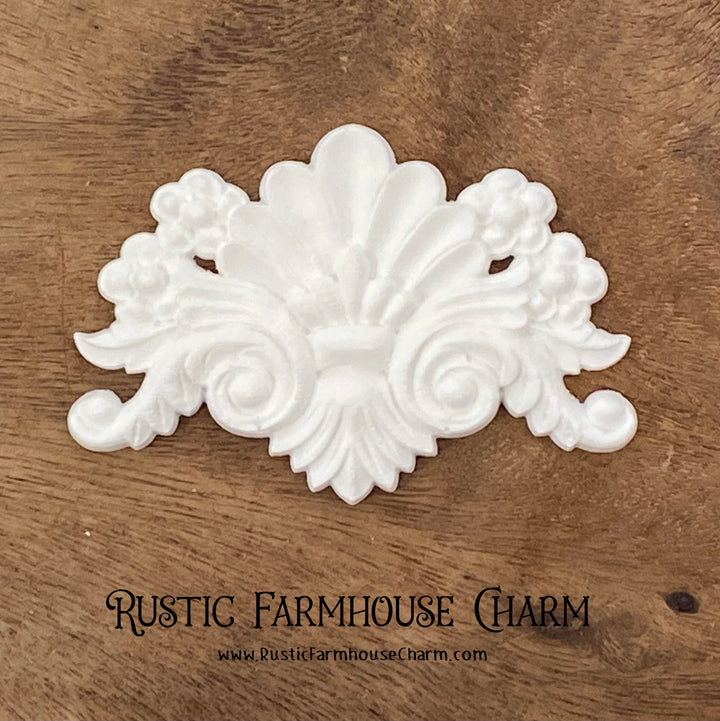 VICTORIAN DECOR Resin Applique (unpainted) 12cm x 8cm - Rustic Farmhouse Charm