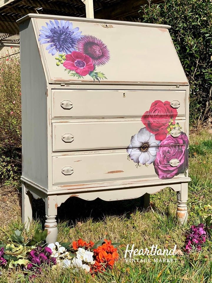 Redesign Transfer - LUSH FLORAL II (121.92cm x 81.28cm) - Rustic Farmhouse Charm
