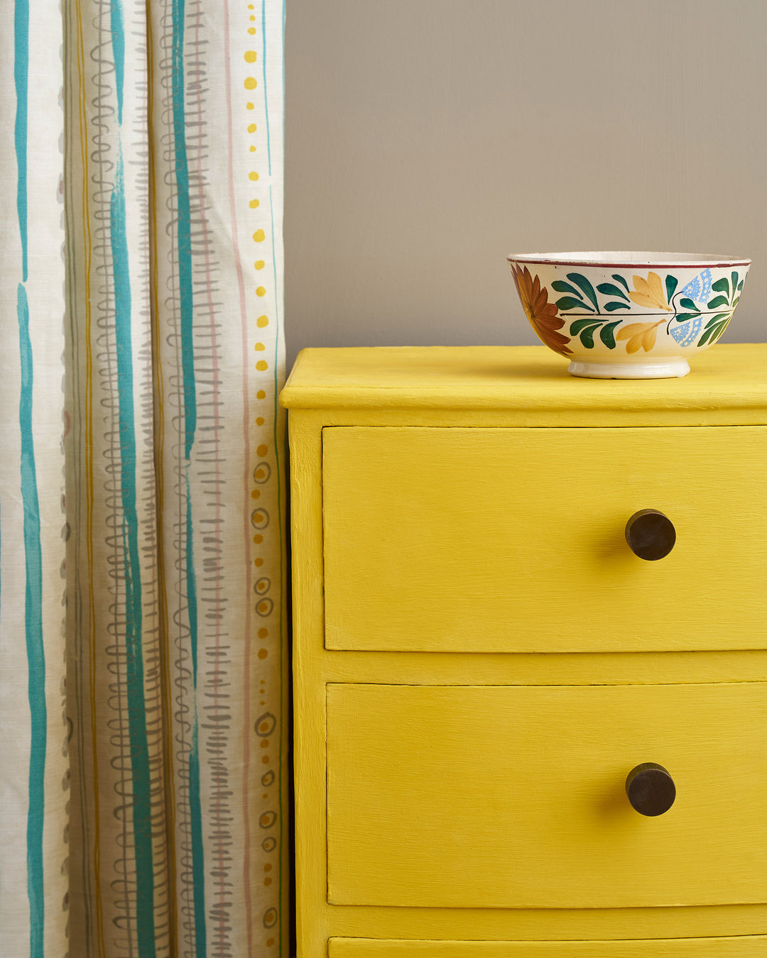 Annie Sloan Chalk Paint® - ENGLISH YELLOW