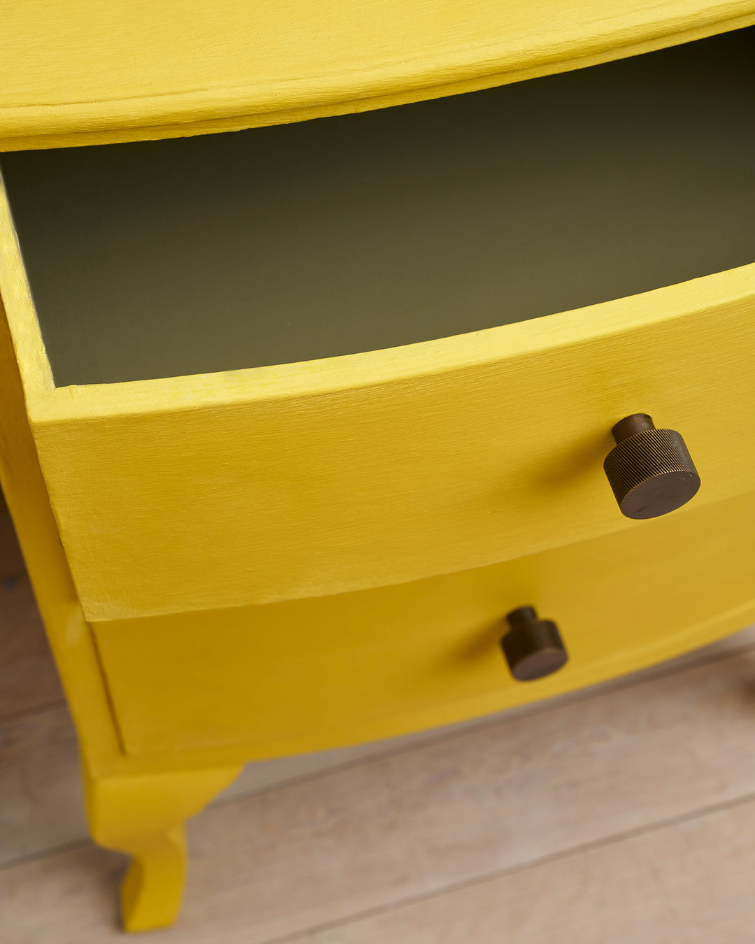 Annie Sloan Chalk Paint® - ENGLISH YELLOW