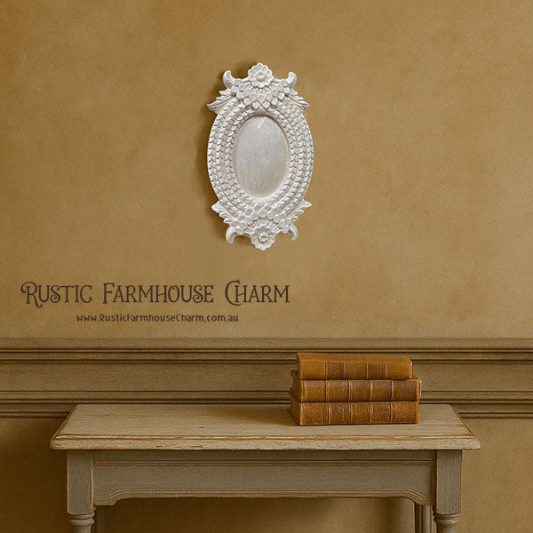 Old Worlde Ornate Panel Frame - LAUREL OVAL (19cm x 34.5cm)