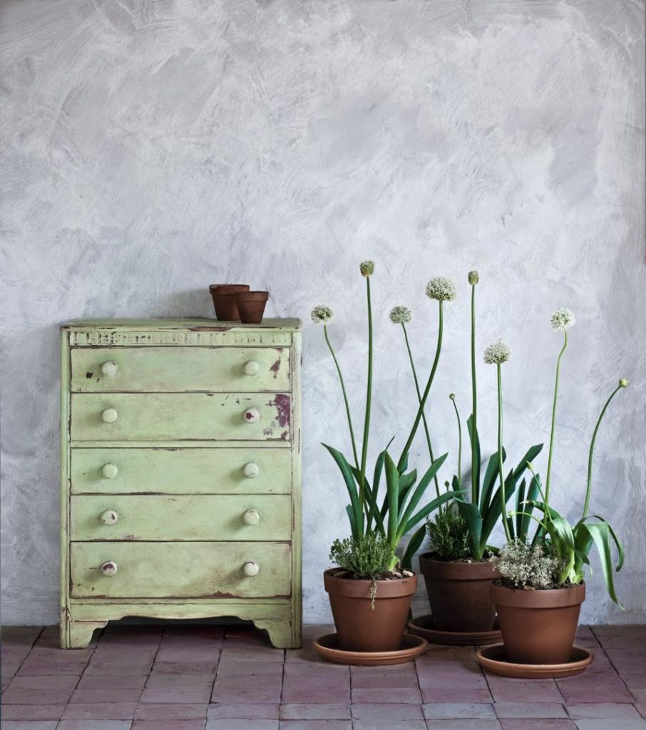 Annie Sloan Chalk Paint® - LEM LEM