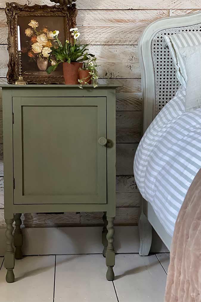 Annie Sloan Chalk Paint® - OLIVE