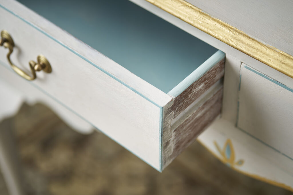 Annie Sloan Chalk Paint® - ROCOCO WHITE