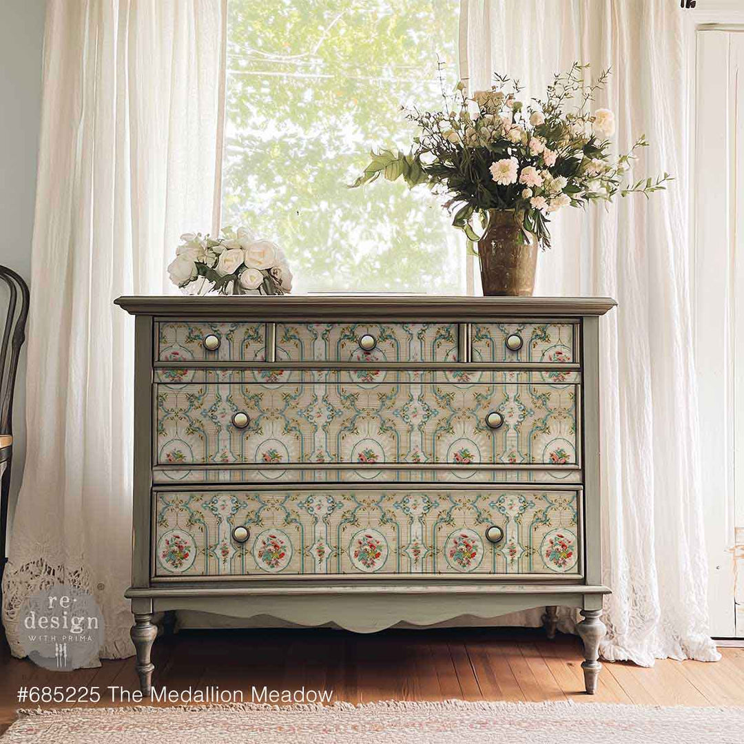 LIMITED! Redesign Decoupage Fibre - THE MEDALLION MEADOW (49.53cm x 76.2cm)