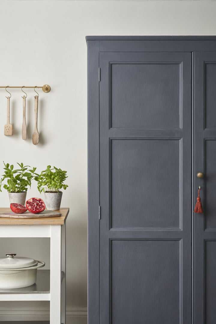 Annie Sloan Chalk Paint® - WHISTLER GREY