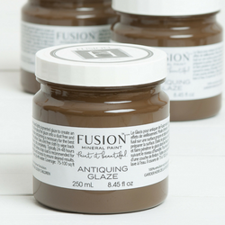 Fusion™ Antiquing Glaze (250ml) - Rustic Farmhouse Charm
